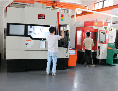 Dongguan Howe Precision Mold Co., Ltd. fabriek productielijn